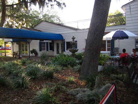 Our appetites trumped our interest in manatees, so we found a delightful tapas cafe along the main drag.
